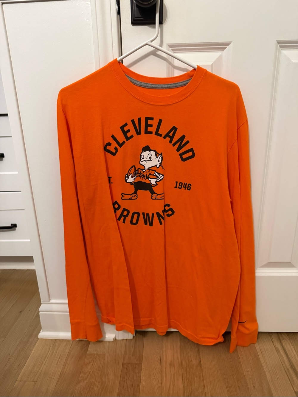 Men’s Nike Cleveland Browns Long Sleeve T size Large